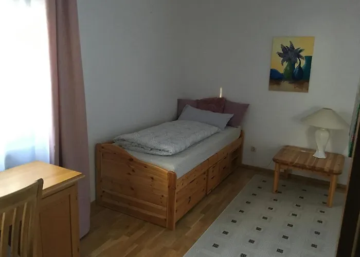 公寓 Vor Den Toren Bambergs - Einfamilienhaus Mit Garten! *